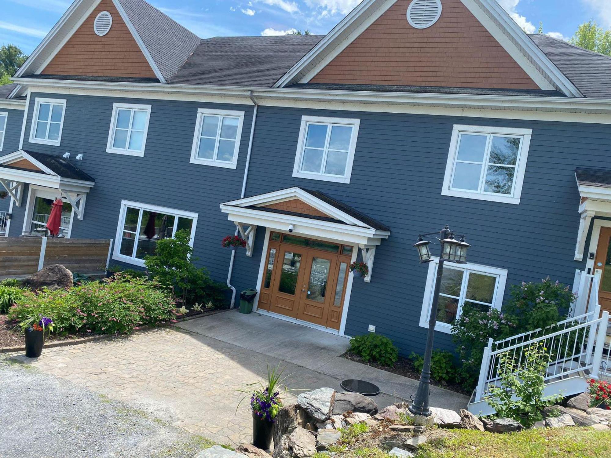 Location Au Sommet Du Lac Magog Exterior foto